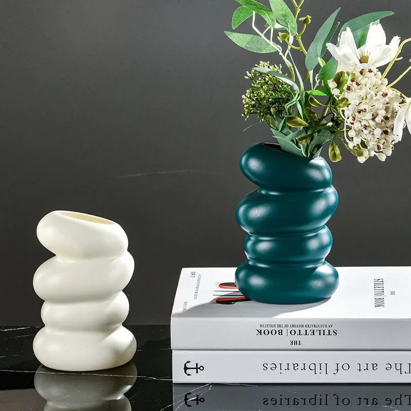 1PC Plastic Spiral White Vase  - Kitchen Appliances In White ulasan dan harga